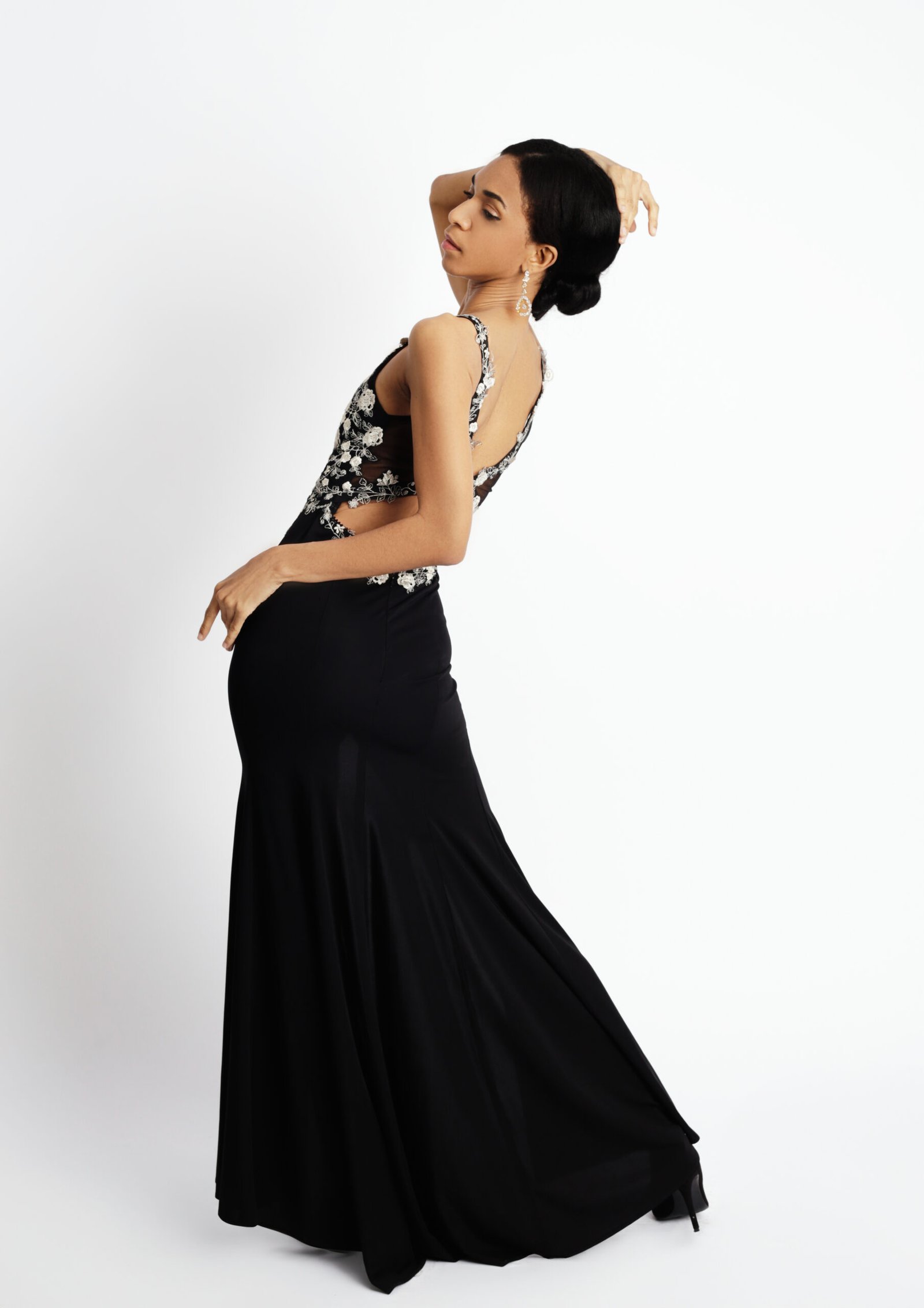 Dayana Crossier con vestido de gala